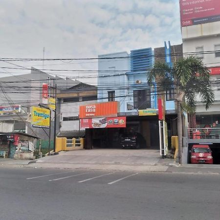Hotel Syariah Tremigo Guesthouse Cirebon Exterior foto